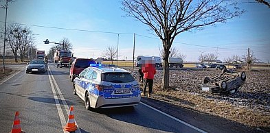 BMW wymusiło pierwszeństwo. Auto dachowało po zderzeniu