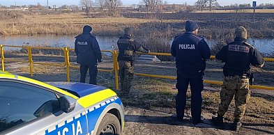 Służby patrolowały akweny. Cel: Bezpieczeństwo i kłusownicy