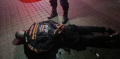 Włamał się do marketu w Pakości. Policja zatrzymała go po chwili