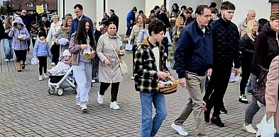 rolKI24.INFO | Mieszkańcy podtrzymują wielkanocną tradycję 🧺🐣