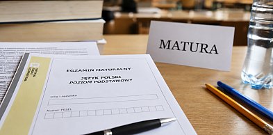 W poniedziałek 4 maja ruszają matury