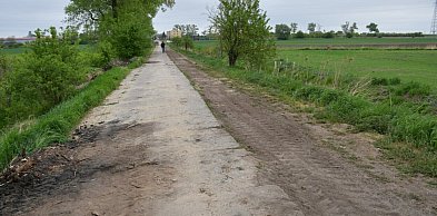 Ruszyły prace przy drodze do mostu. To część większego zadania