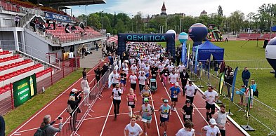 XVII Bieg Piastowski wystartował! Ruszyły biegi na 5 i 10 kilometrów