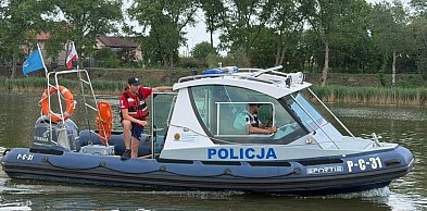 Patrole na Gople coraz częstsze. Policja i WOPR ruszyły na wodę