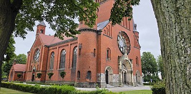ciekawostKI24.INFO | Nasz najwyższy kościół tuż po katastrofie budowlanej
