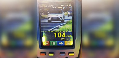 Pędził ponad 100 km/h w terenie zabudowanym. Stracił prawo jazdy