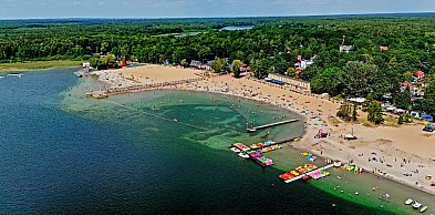 Tłumy ruszają nad jeziora. O tych zasadach warto pamiętać