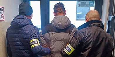 21-latek wpadł z narkotykami. Grozi mu nawet 10 lat-55753