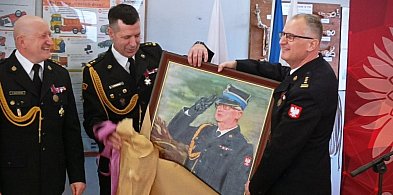 Komendant straży pożarnej poszedł na emeryturę-55837