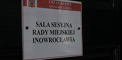 Spór o głos rodziców na sesji. Po obradach ruszyła seria oświadczeń