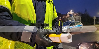 40-latka wpadła za kierownicą po alkoholu-52803