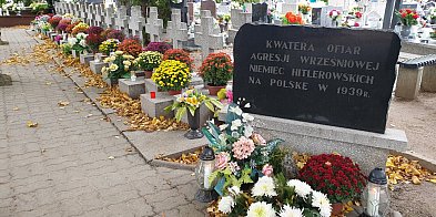 Msze święte i procesje 1 listopada na inowrocławskich cmentarzach-53415