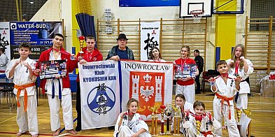 Dwa turnieje, 14 medali. Karatecy w formie-53537