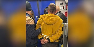Poszukiwany mężczyzna zatrzymany w pociągu-54410