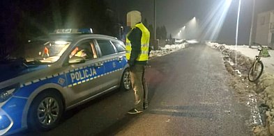 Rowerzysta dostał mandat i kamizelkę-54711