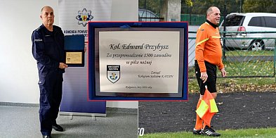 Policjant z Inowrocławia doceniony za 25 lat... z gwizdkiem