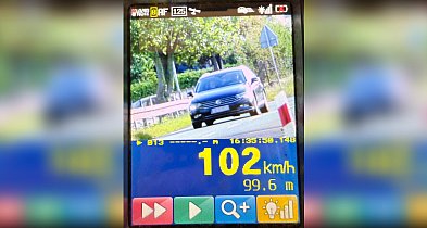 Pędził Passatem przez Strzelno 102 km/h-52146