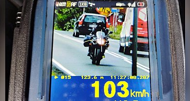 Motocyklistka straciła prawo jazdy za prędkość-52232