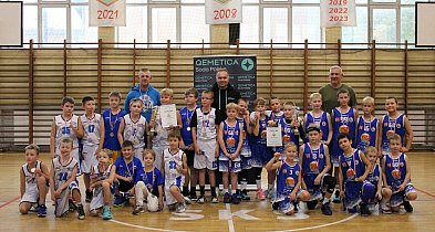 Młodzi koszykarze SKS Kasprowicz zagrali pierwszy turniej-53508
