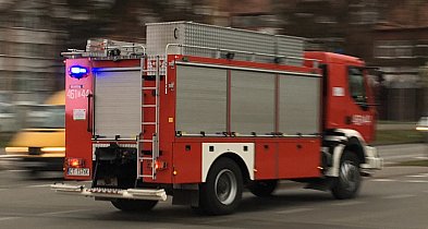 Chciał rozpalić w piecu benzyną. Skończyło się eksplozją-53795