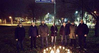 Znicze dla Ofiar Stanu Wojennego. Nocne spotkanie w Inowrocławiu-55077