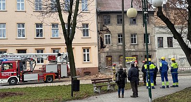 W centrum miasta rozsypuje się kamienica. Jest poważne zagrożenie!-55182