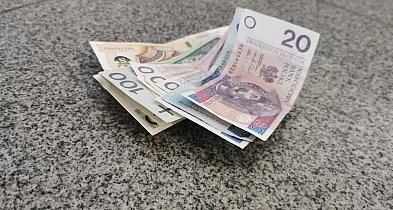 Znalazł gotówkę w sklepie i oddał na policję. Właściciel może się zgłosić-55351