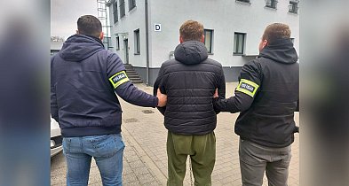 Cztery zarzuty po rozboju i pościgu. Grozi mu nawet 20 lat za kratkami-55369