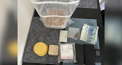 35-latek wpadł z narkotykami. W domu miał tego sporo