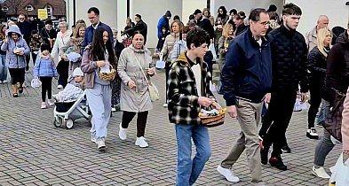 rolKI24.INFO | Mieszkańcy podtrzymują wielkanocną tradycję 🧺🐣