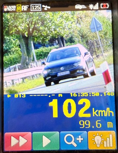 Pędził Passatem przez Strzelno 102 km/h-52146