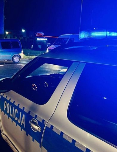W Inowrocławiu spadł wojskowy dron i uszkodził samochód-53448