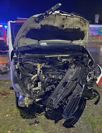 Kierowca z Czech zderzył się z karetką. Mandat dostał w złotówkach-53612