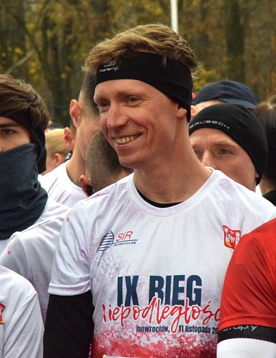 Na sportowo uczcili Święto Niepodległości-54071