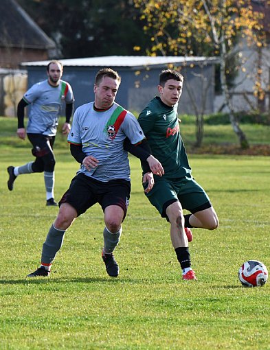 Orłowianka remisem z Dębem Barcin kończy jesień-54188