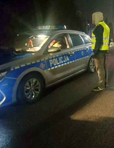 Rowerzysta dostał mandat i kamizelkę-54711