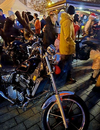 rolKI24.INFO | Motomikołaje znów przejechali przez Inowrocław! 🎅🏍️-54966