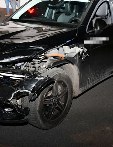 Nóż, gaz i ucieczka mercedesem. 36-latek zatrzymany po pościgu-55330