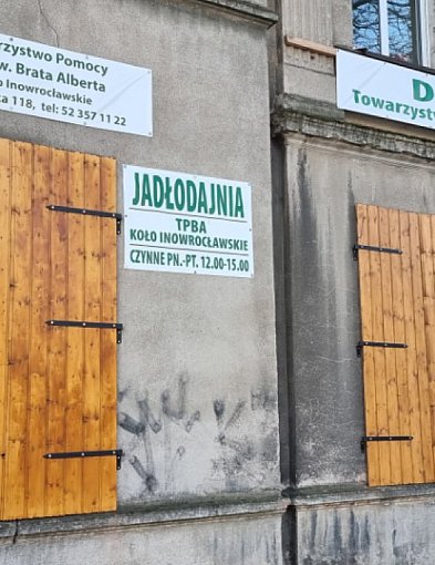 Jeden telefon na 112 i szybka pomoc. 56-latek trafił do szpitala-55636