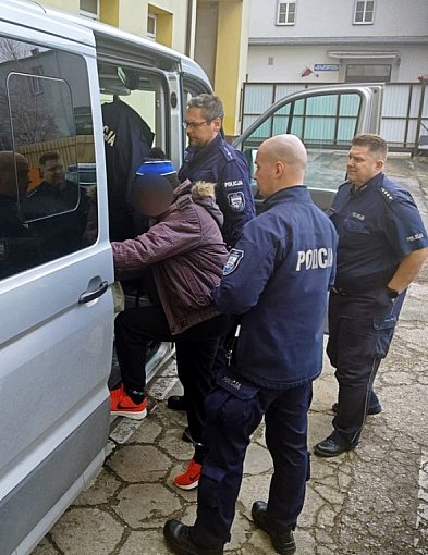 Trzech poszukiwanych zatrzymanych-55678