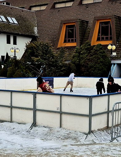 rolKI24.INFO | Lód gotowy, łyżwy w ruch! ⛸️❄️