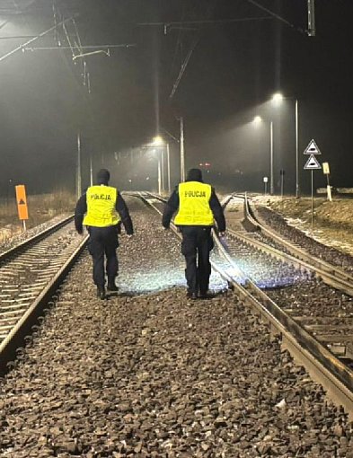 Trwa operacja „TOR”. Policjanci patrolują torowiska