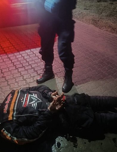 Włamał się do marketu w Pakości. Policja zatrzymała go po chwili