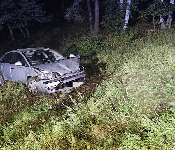 Groźny wypadek. Zderzenia motocykla z citroenem. Są poszkodowani-52273