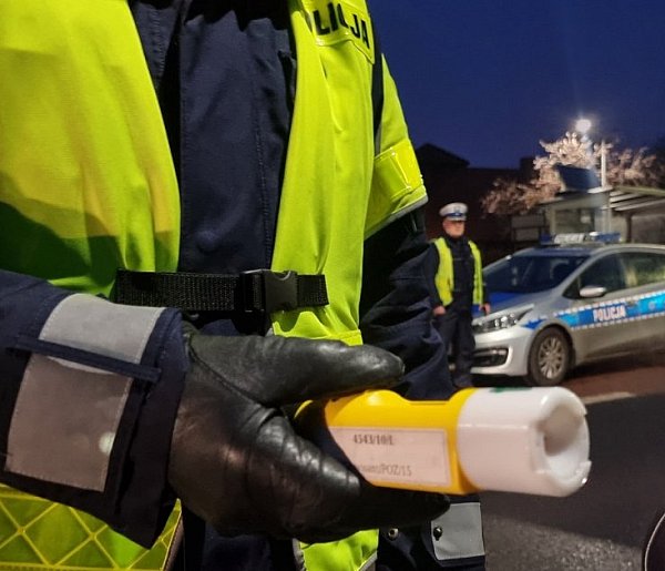 Odebrali jej prawo jazdy. Godzinę później znów jechała pijana-53100