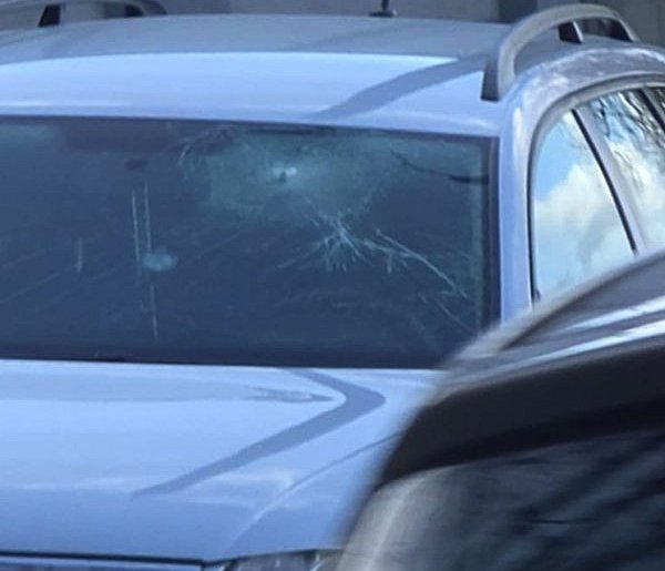 Rowerzystka wjechała wprost pod nadjeżdżający samochód-53633