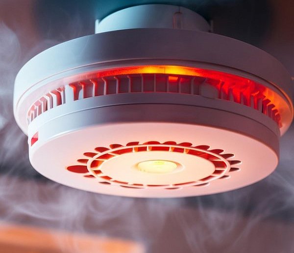 Rewolucja w przepisach pożarowych. Nowe obowiązki dla właścicieli domów i firm-53632