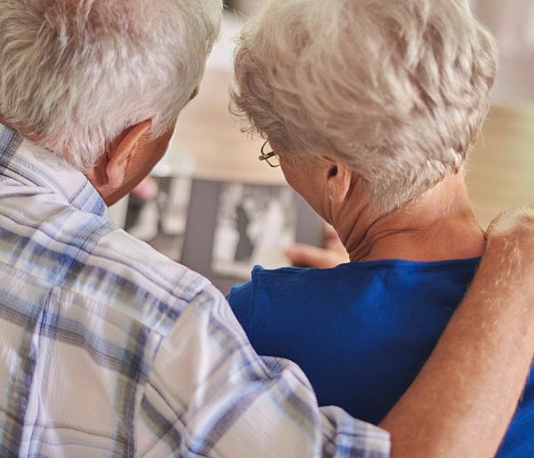 Seniorzy mają powód do radości. Projekt „Godna emerytura” trafił do Sejmu-53802