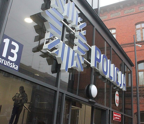 67-latka z Inowrocławia przyłapana z narkotykami. Było tego prawie 300 porcji-53798