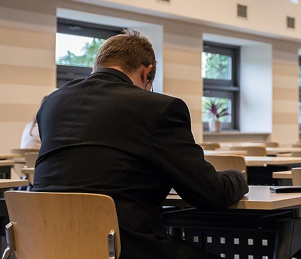 Zmiany w przepisach o wynagrodzeniach. Zapłacą za gotowość do pracy-53840